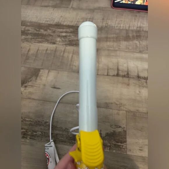 Cassidy Beachwaver B1 series Rotating Curling Iron - Picture 4 of 5